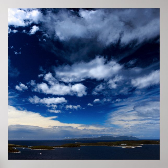 Poster Nuages sur la mer Méditerranée (Devant)