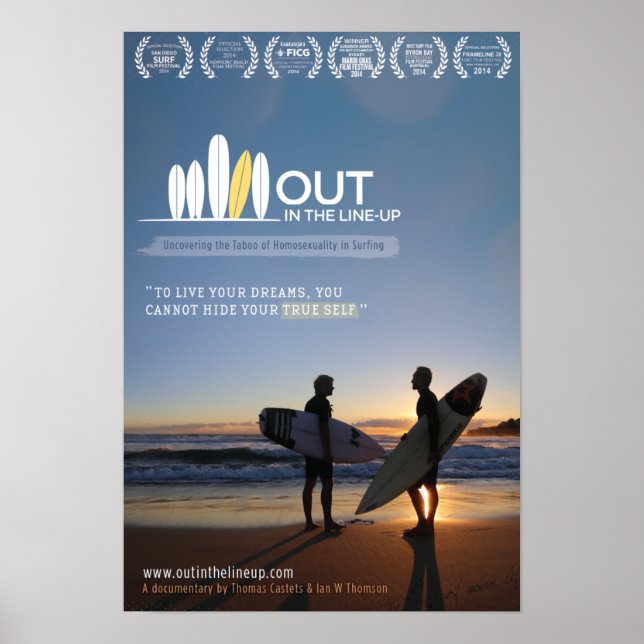 POSTER - OUT dans la file d'attente (Devant)