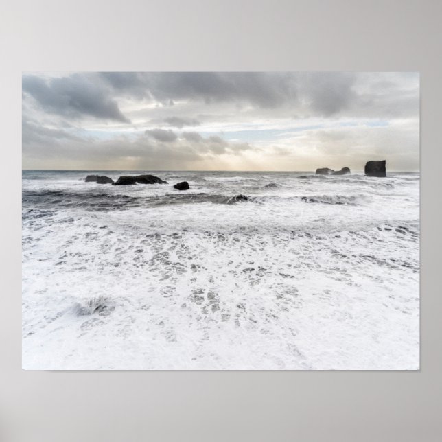 Poster Pale foamy ocean seascape, Iceland (Devant)