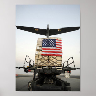 Poster Palette contenant de l'aide humanitaire