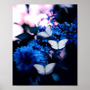 Poster Papillons blancs Fleurs bleues, papillon