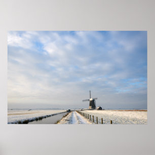 Poster Paysage hivernal avec neige et moulin à vent en Ho