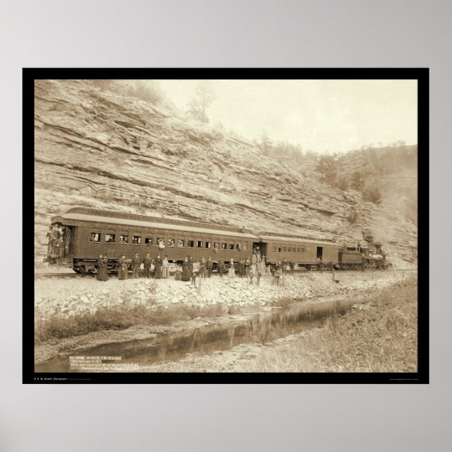 Poster Personnes à l'extérieur du train près de Hot Sprin (Devant)