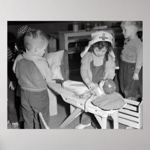 Poster Petite infirmière, 1943. Photo ancienne