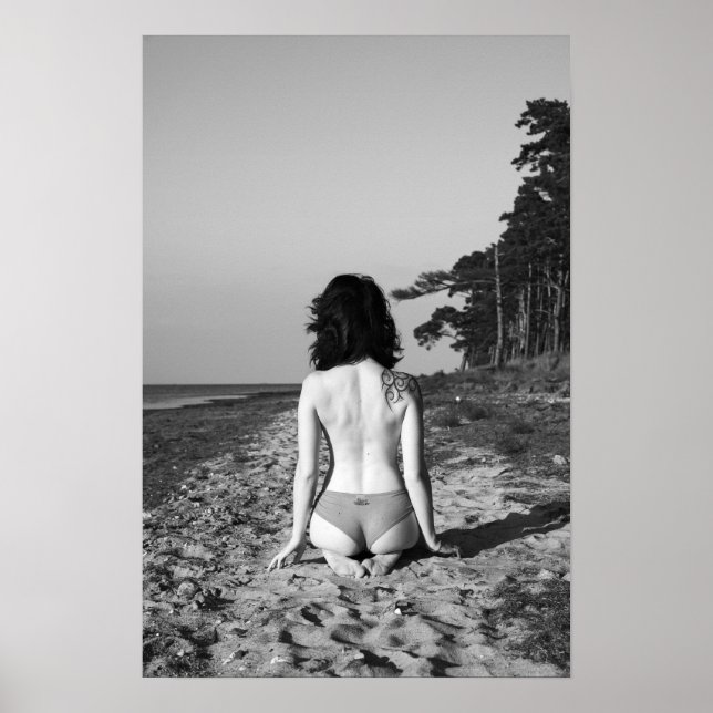 Poster Photo de la plage de tatouage de bikini noir et bl (Devant)