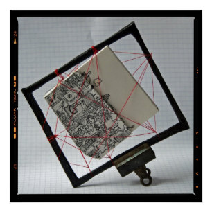 Poster photo du livre de l'artiste piégé