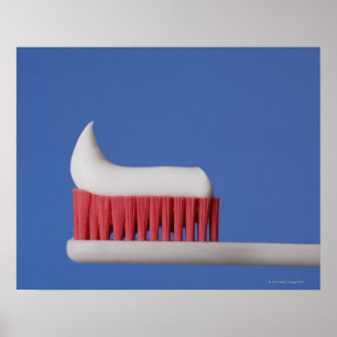 Poster Plan rapproché de pâte dentifrice sur une brosse