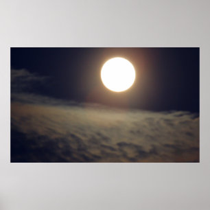 Poster Pleine lune lumineuse avec nuages