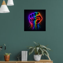 Poing de pouvoir arc-en-ciel vibrant avec énergie