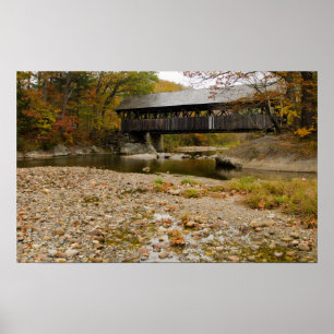 Poster Pont couvert de la rivière à l'automne
