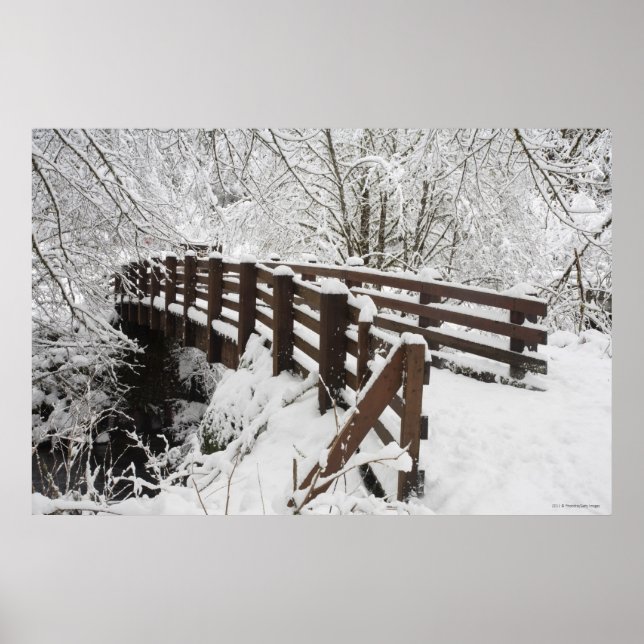 Poster Pont couvert de neige en bois (Devant)