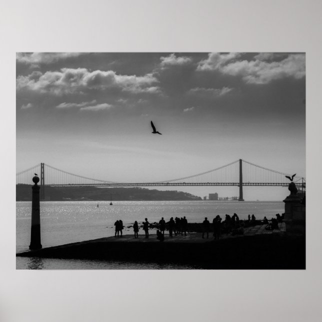 Poster Pont de suspension à Lisbonne Photo noir et blanc (Devant)