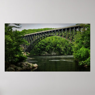 Poster Pont élevé au-dessus de l'eau