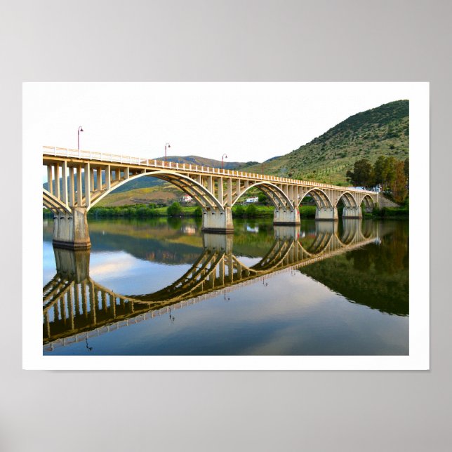 Poster Pont routier au-dessus du fleuve Douro, Portugal (Devant)