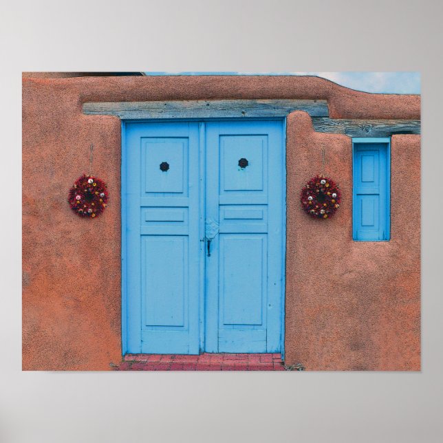 Poster Portes bleues et couronnes Rista, Taos Adobe (Devant)