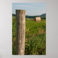 Poteau de Clôture de Ferme Rurale et Balles de Foi