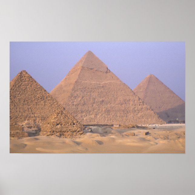Poster Pyramide de Mykérinos Menkaure), Pyramide de (Devant)