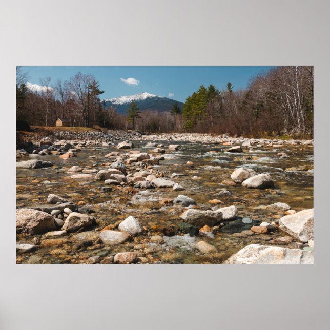 Poster Rivière courante avec eau claire coulant wi (Devant)