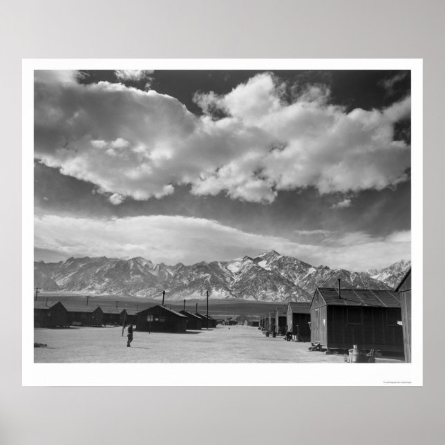 Poster Scène de rue Manzanar, Nuages 1943 (Devant)