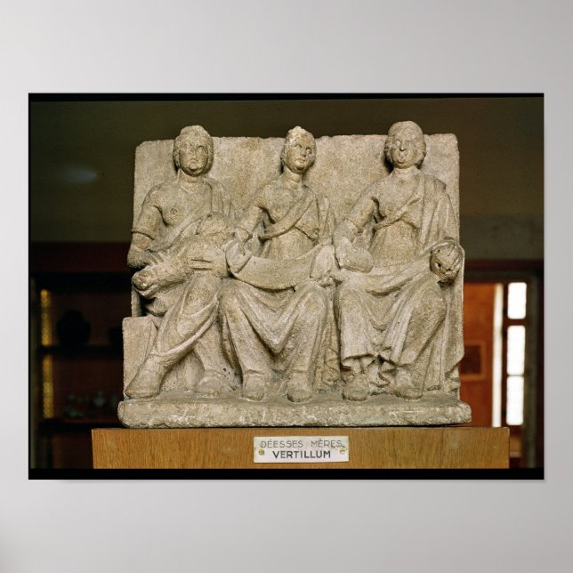 Poster Sculpture votive d'une divinité triple mère (Devant)