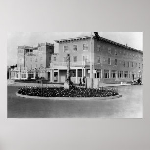 Poster Seaside, Oregon View of Hotel Seaside Photograph