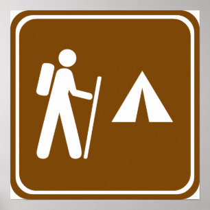 Poster Sentier randonnée avec panneau routier Camping