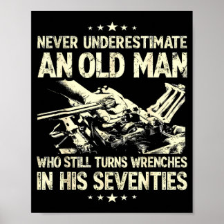 Poster Sous-estimer un vieil homme qui tourne les clés