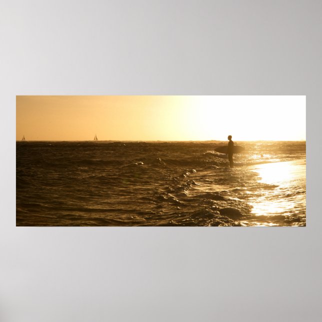 Poster Surfer au coucher du soleil - Oahu, Hawaii (Devant)