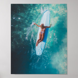 Poster Surfer Girl Paddling Photographie