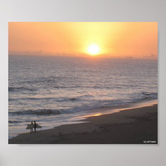 Poster Surfeurs du coucher de soleil (Devant)