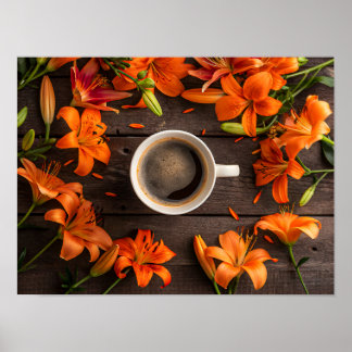 Poster Tasse de café entourée de fleurs orange vibrantes