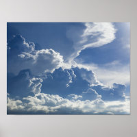 Tempête tropicale vers les nuages