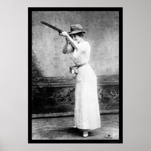 Poster Trapper une femme avec un pistolet 1914