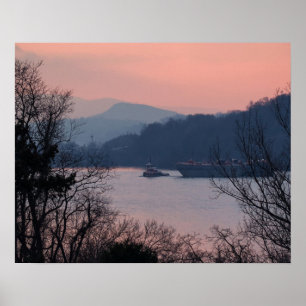 Poster Travailler sur la rivière au coucher du soleil