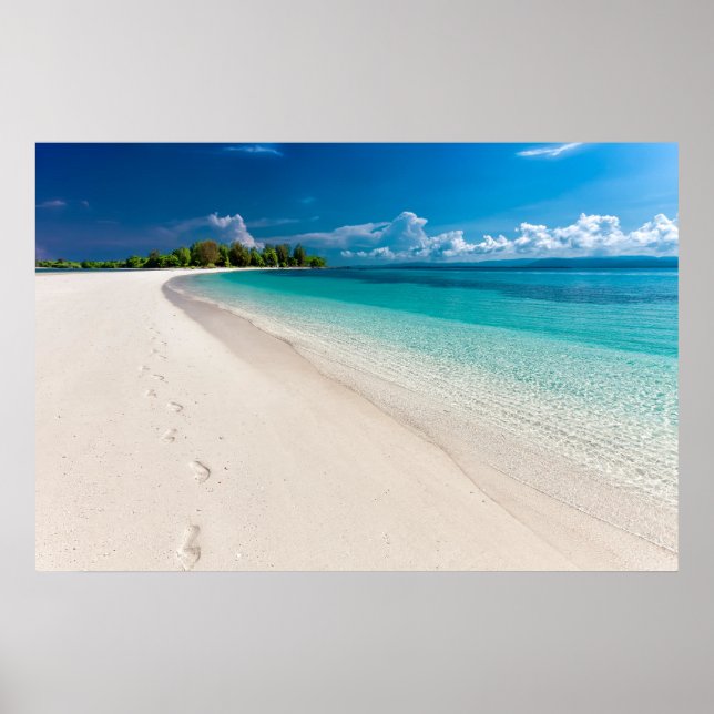 Poster Tropical Island Footprints On The Sand   (Devant)