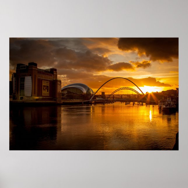 Poster Tyne de la rivière au coucher du soleil (Devant)