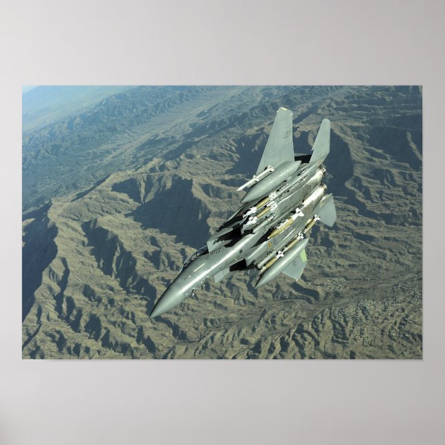 Poster Un aigle de frappe F-15E de l'armée de l'air améri (Devant)
