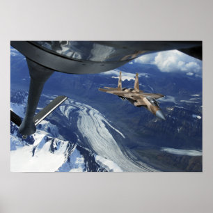 Poster Un aigle F-15C de l'armée de l'air américaine se p
