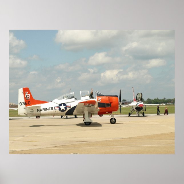 Poster Un cheval de Troie T-28. (Devant)