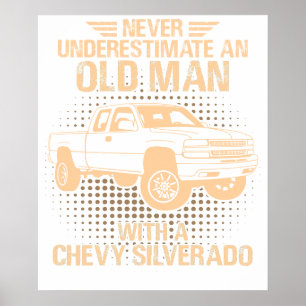 Poster Un Chevrolet Silverado 2000 de vieil homme