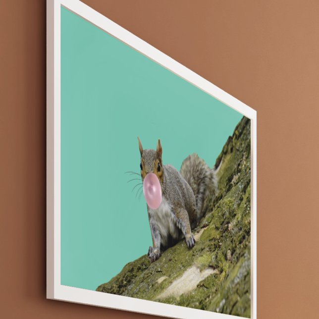 Poster Un écureuil souffle une bulle photo d'un animal (Créateur téléchargé)