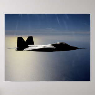 Poster Un F/A-22 Raptor effectue une mission d'entraîneme