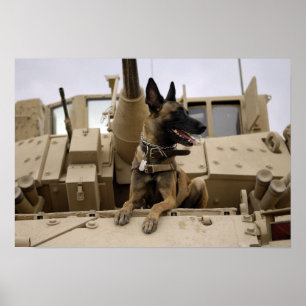 Poster Un ouvrier militaire assis sur un M2A3