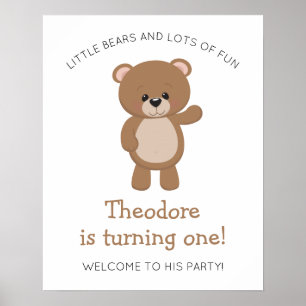 Poster Un Petit Ours Tourne Une Forêt Premier Anniversair