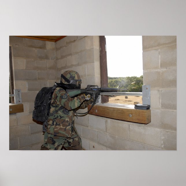 Poster Un soldat agit comme force d'opposition (Devant)