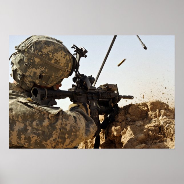 Poster un soldat engage des forces ennemies (Devant)