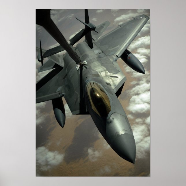 Poster Un voleur F-22 de l'armée de l'air américaine est  (Devant)