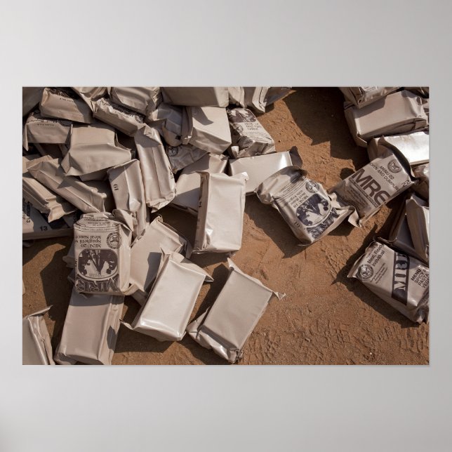 Poster Une pile de repas prêts à manger (Devant)