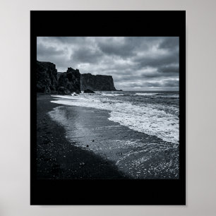 Poster Vagues de la côte rocheuse sombre rivage océanique