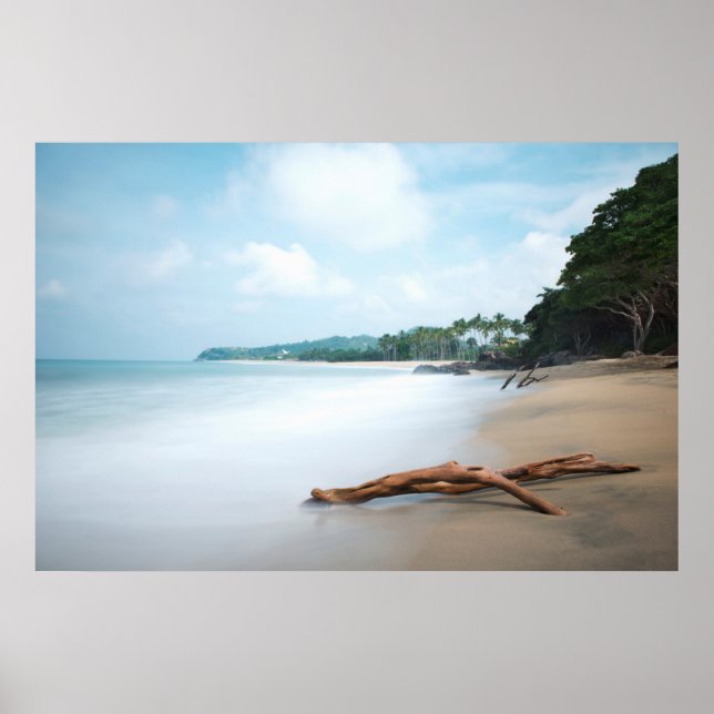 Poster Vagues Océaniques Sur La Plage De Sandy (Devant)
